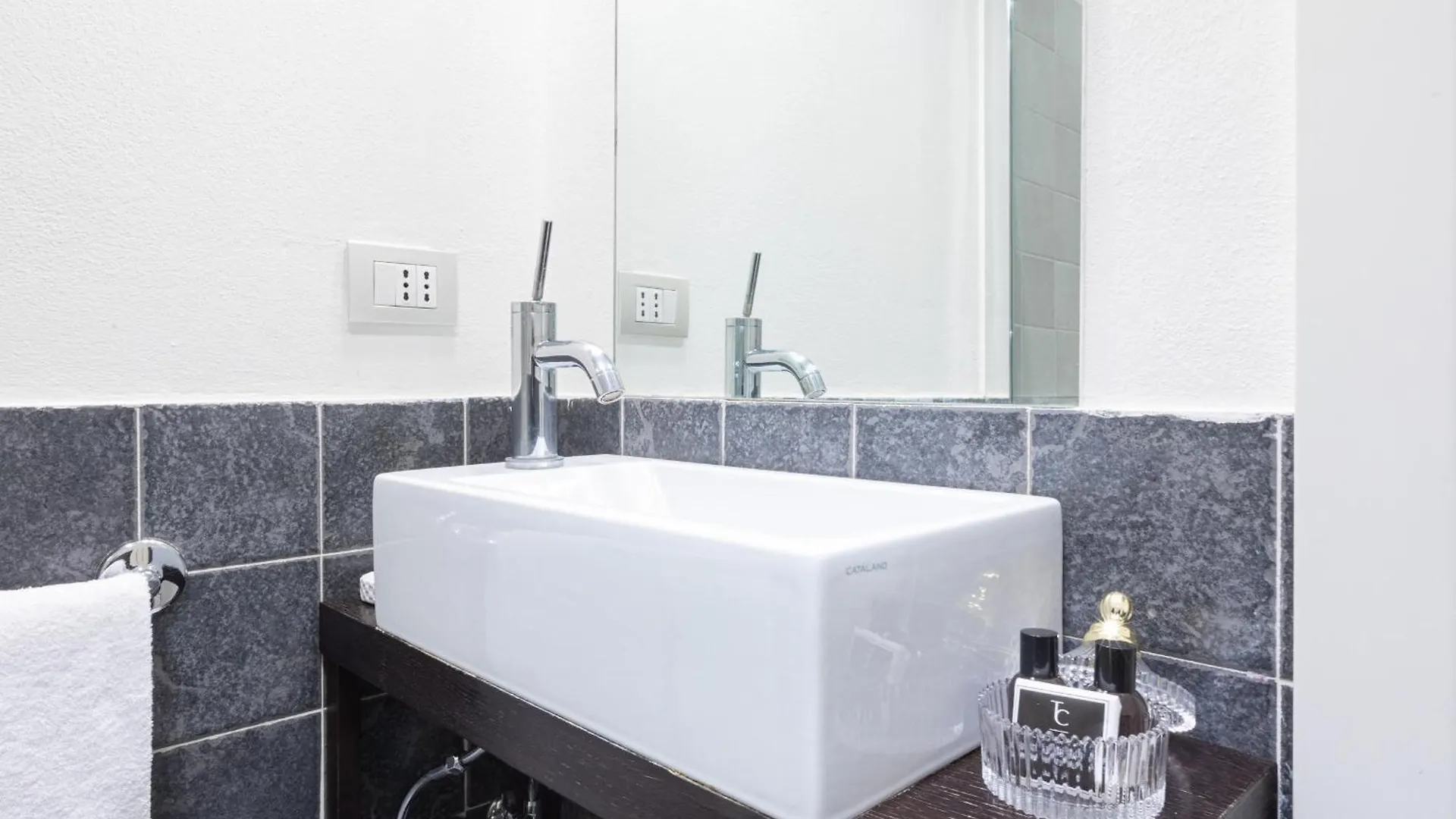 Bicocca Terrace Two Bedroom Apartment -Top Collection Milan