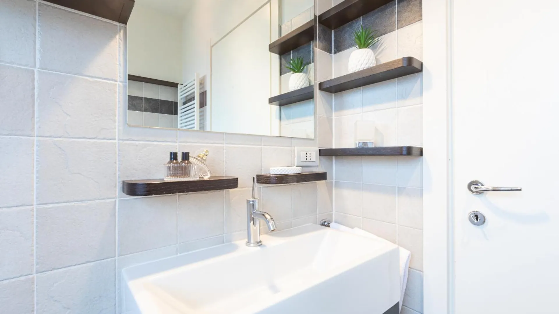 Bicocca Terrace Two Bedroom Apartment -Top Collection Milan