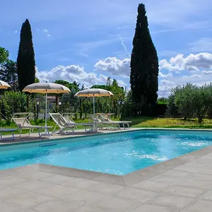https://poggio-picchio.it-tuscanyhotel.com