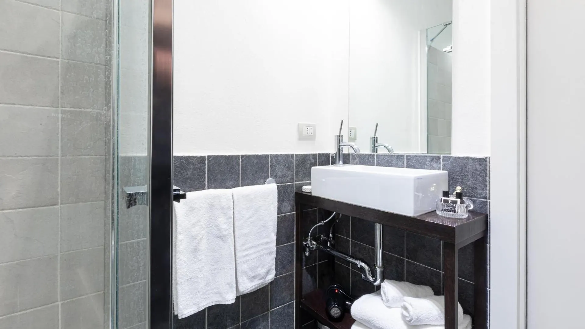 Bicocca Terrace Two Bedroom Apartment -Top Collection Milan